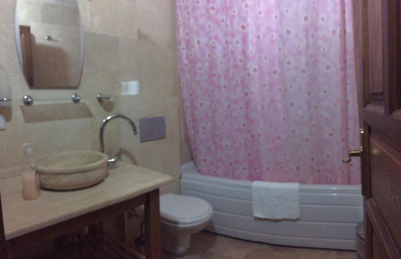 Arnovalley Hotel Ürgüp Bagian luar foto